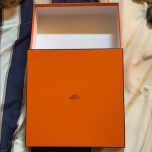 Medium Hermès Gift Box